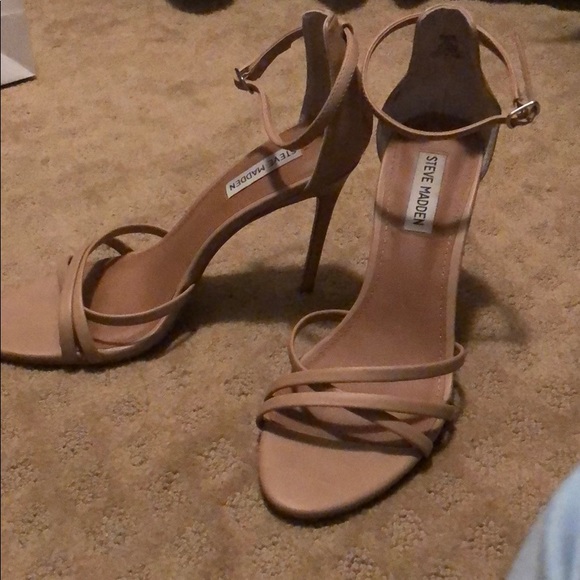 STEVE MADDEN n Fillmore nude heel. Size 91/2 - Picture 2 of 3